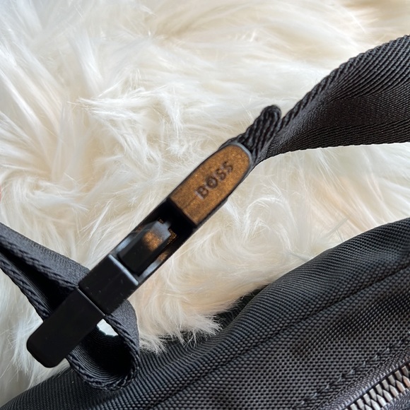 Hugo Boss belt bag - Picture 2 of 7